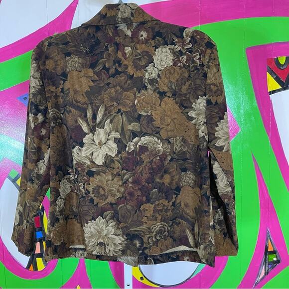 Briggs New York Petite, Floral Light Jacket. Size Small Petite. Excellent cond! - Picture 5 of 5
